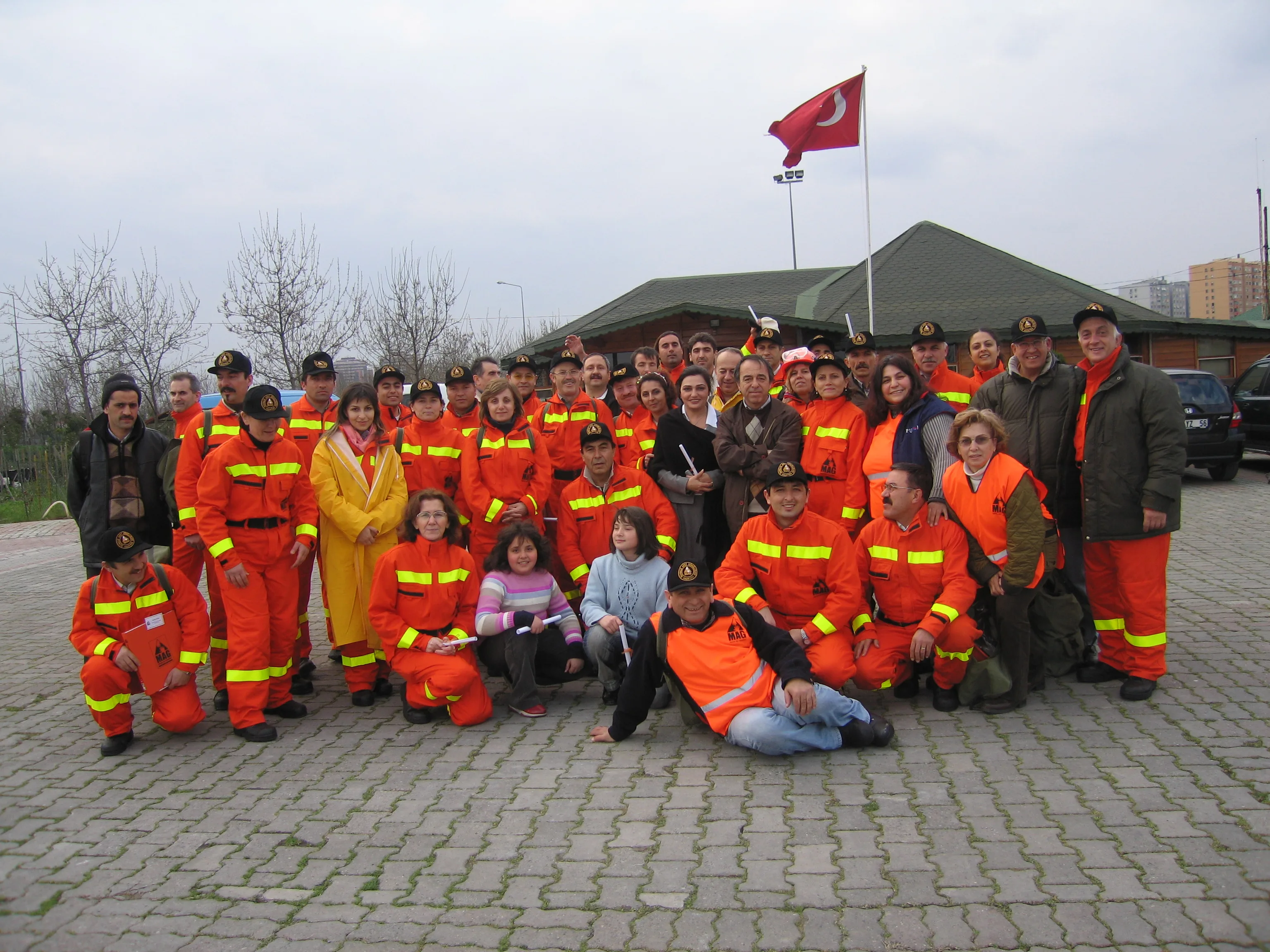 Atakoy-7-8-9-10.-kisim-Mahalle-Afet-Gonulluleri